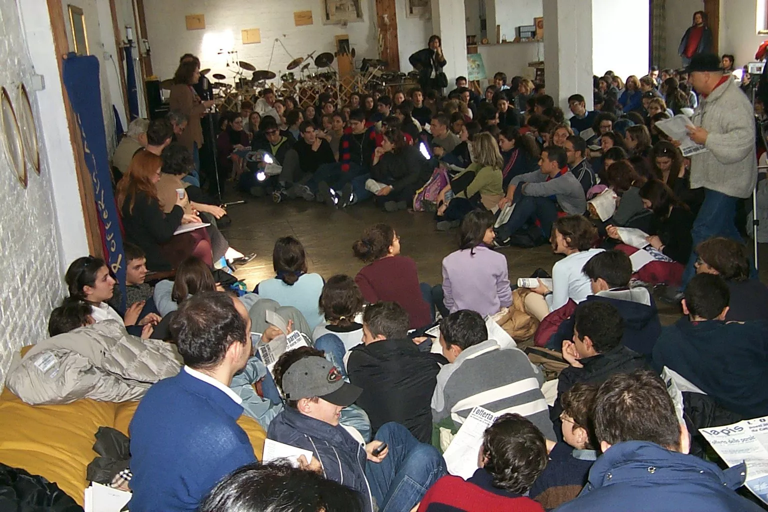 Reading di poesia in libreria (1)