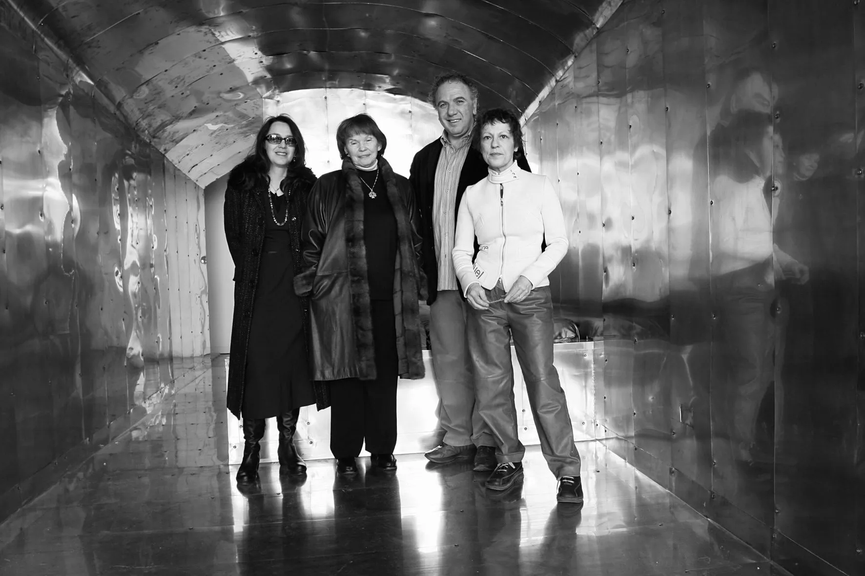 Stanza dei portatori d’acqua_ Agnese Purgatorio, Danielle Mitterrand, Antonio Presti, Cristina Bertelli